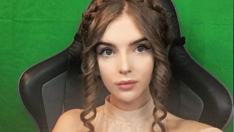 Loeya is one of the top female Twitch streamers to follow in 2023